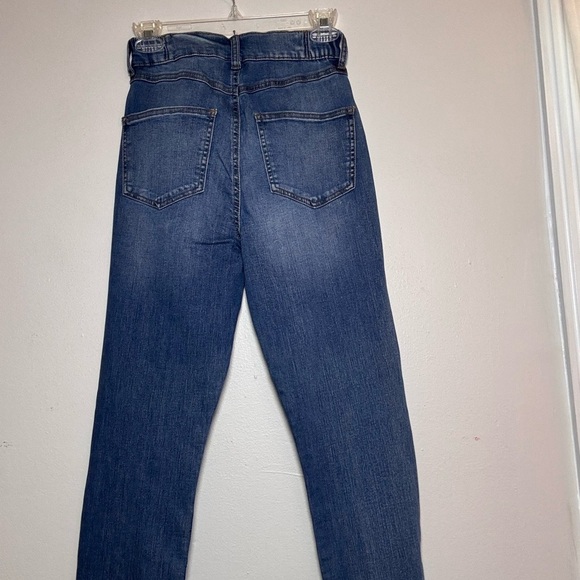 Classic Blue Women's Jeans - Picture 4 of 6